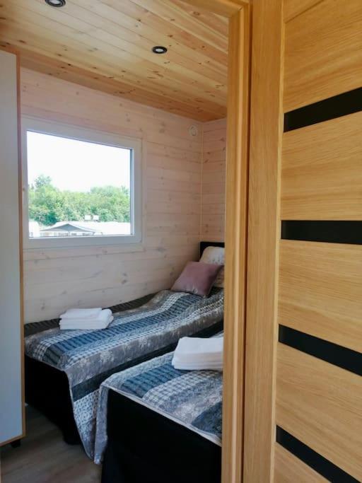 Tiny Beach House Heated And Airconditioned Wapnica  Bagian luar foto